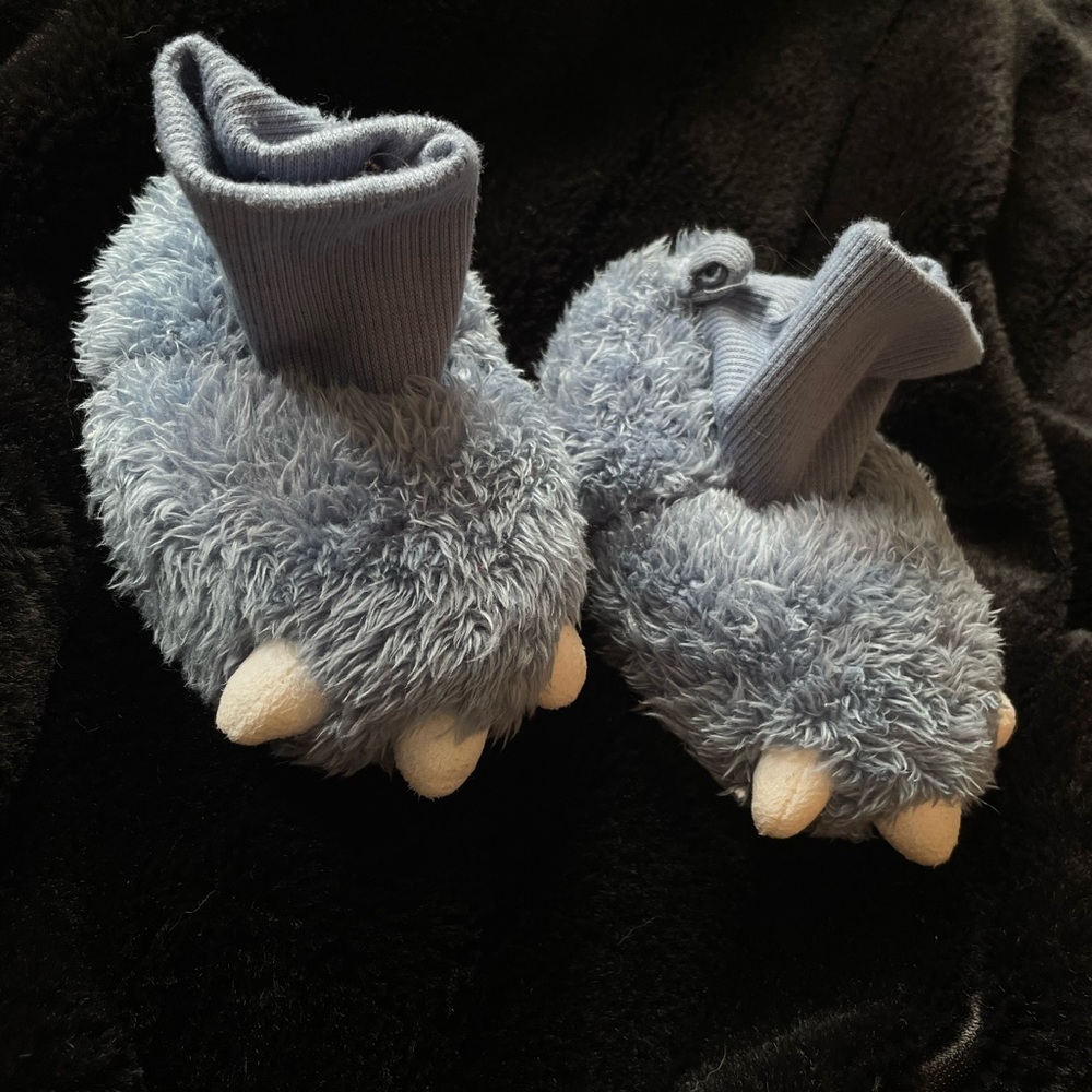 carters blue fuzzy dinosaur slippers - 12-18m